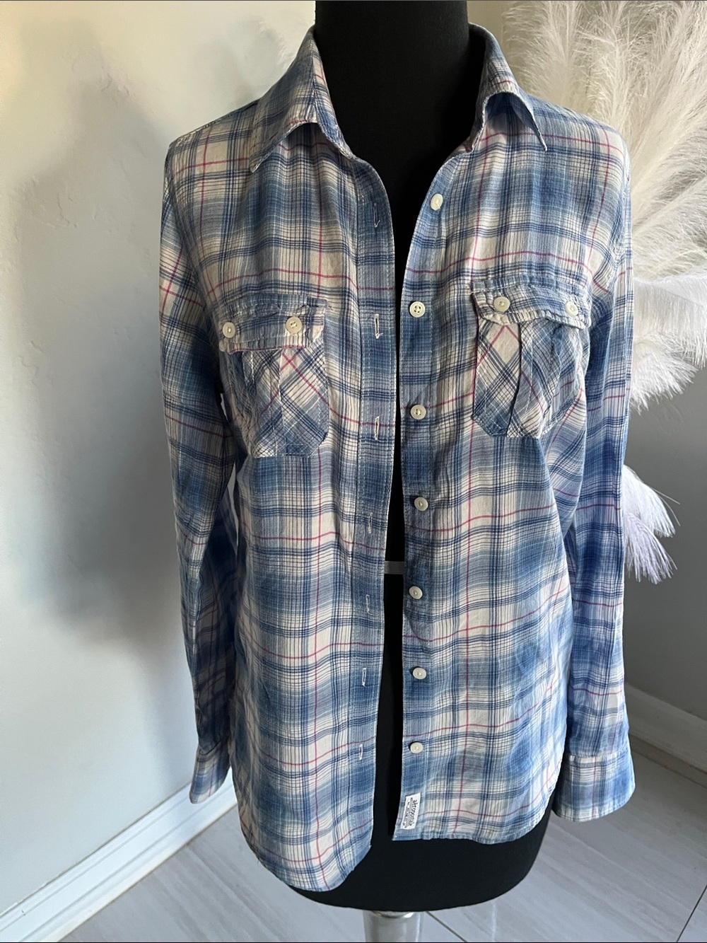 Aeropostale Blue and Pink Plaid Shirt